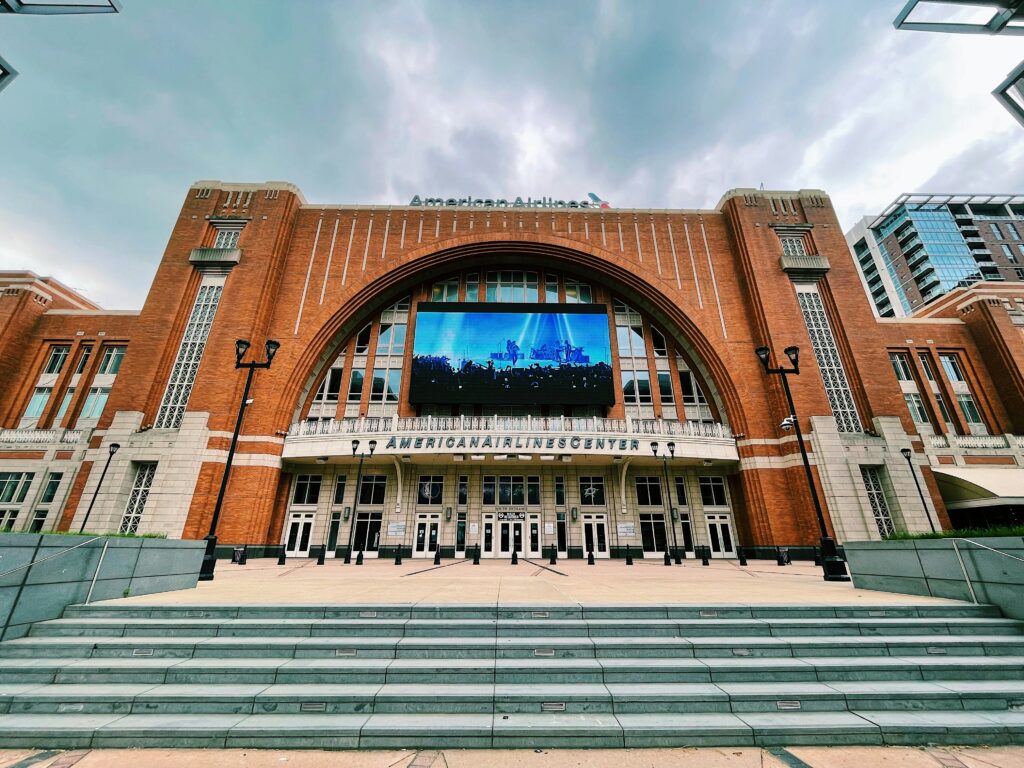 American Airlines Center, First time in Dallas